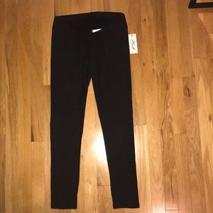 $143 XS NWT Plush Apparel Black Leggings